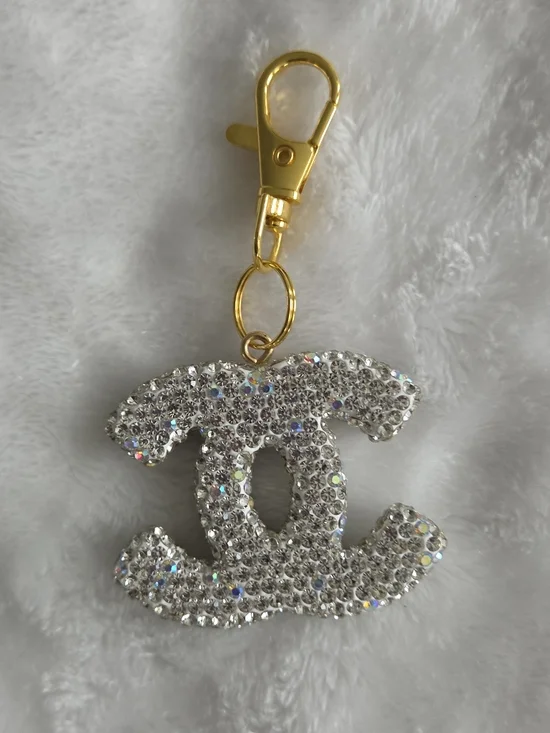 Rhinestone Luxury CC Logo Interlock Keychain - Silver Bag Charm with Gold Clip - Picture 2 of 5